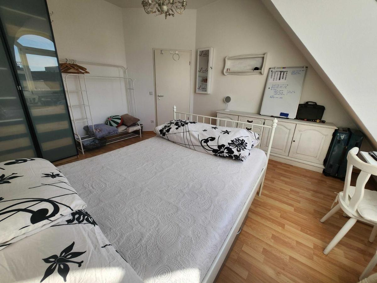 One Private Room Available In A Two Room Apartment In Tegel, Berlin Exterior photo